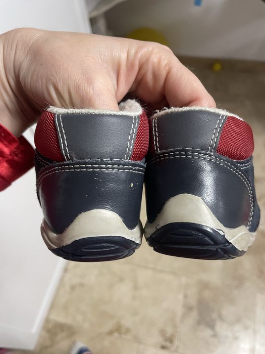 Ghetute Geox imblanite nr 21