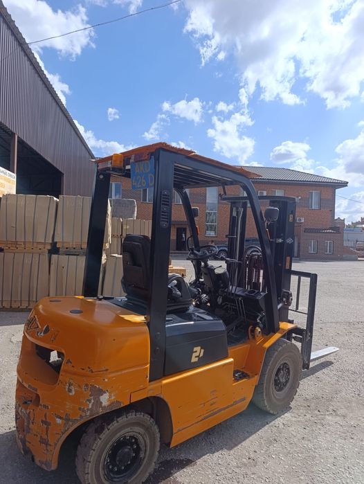 Продам вилочный погрузчик