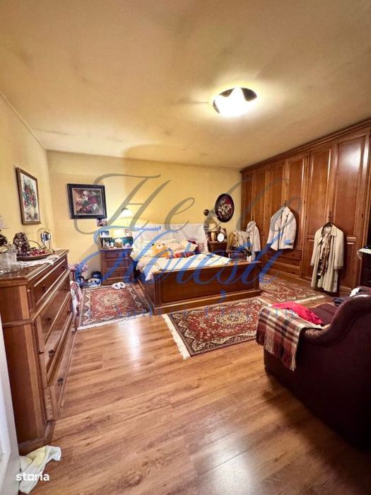 Casa 6 camere pe un singur nivel, curte & terasa, zona Avram Iancu