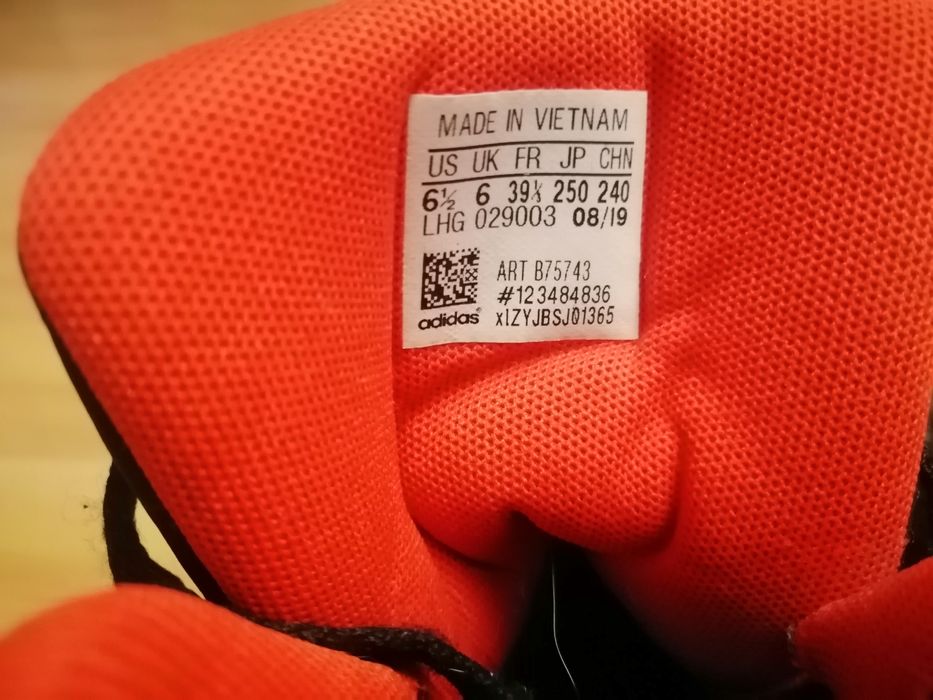 НАМАЛЕНИ!!! Високи кецове на Adiddas