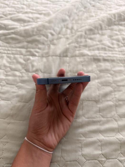 Iphone 13 - с 84% батерия