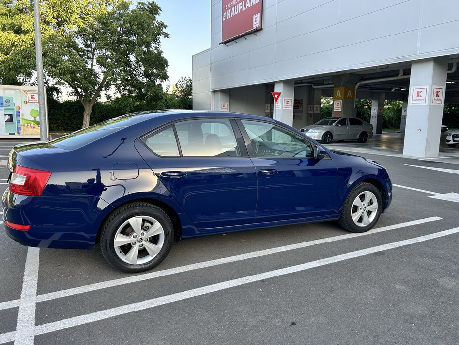 SKODA Octavia 2013 — imagine 3