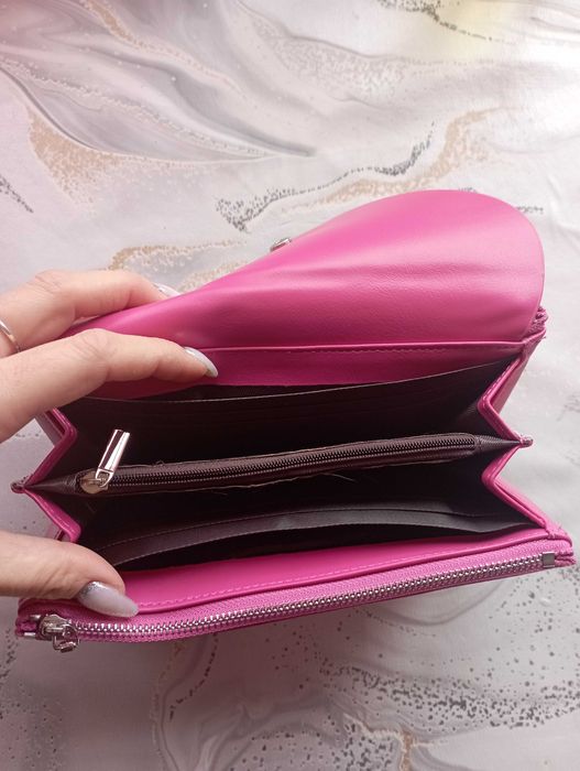 Дамски портмонета