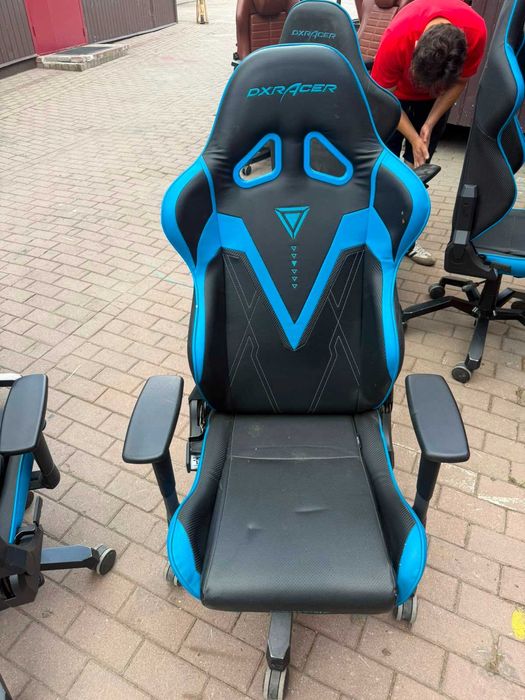 Кресла DXRacer ValKyrie Blue и Yellow