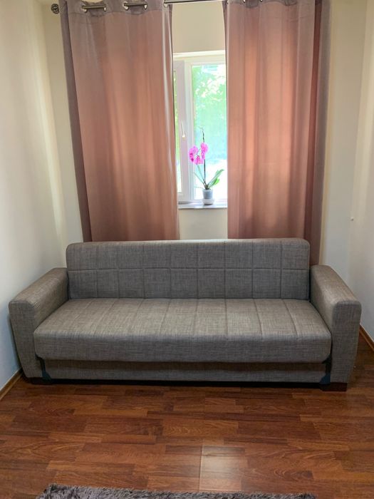 Canapea modernă, ca nouă, lungime totală 210 cm – neutilizată