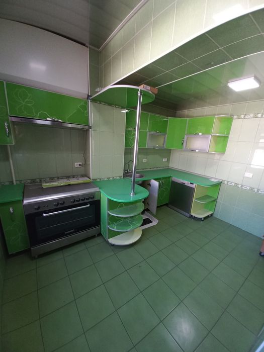 Хадрани оркаси 2.4-сот 3-Этажли  10-хона 4-санУзел