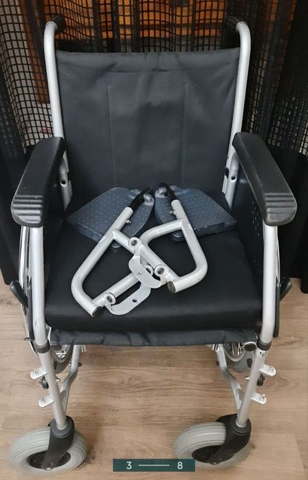 Инвалидная коляска из Германии отличного качества и комфорта со спиной