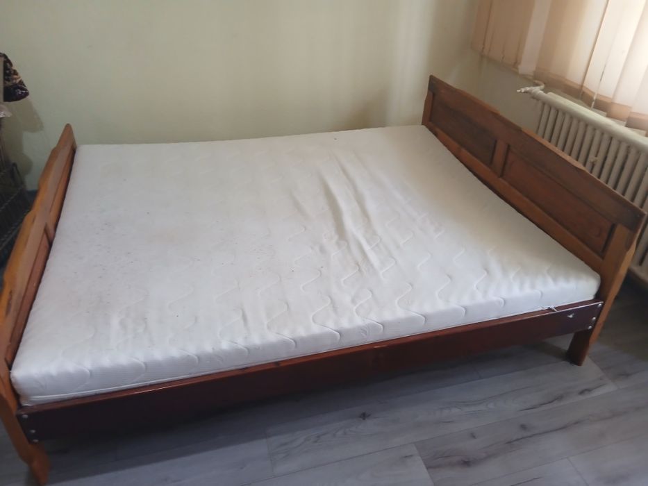 Ocazie unica Pat din lemn Masiv