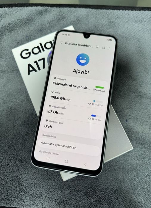 Самсунг А17. 128+8 йанги.