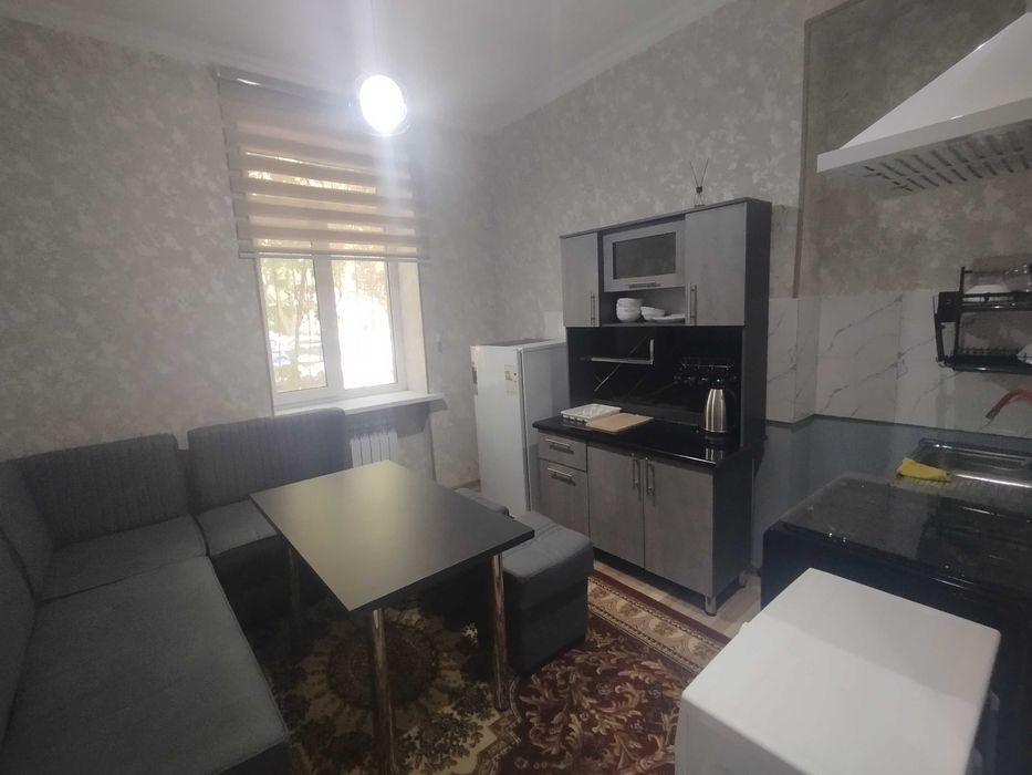 Аренда на м. Ойбек 2-комн. квартиры для бизнесменов, 1й эт.