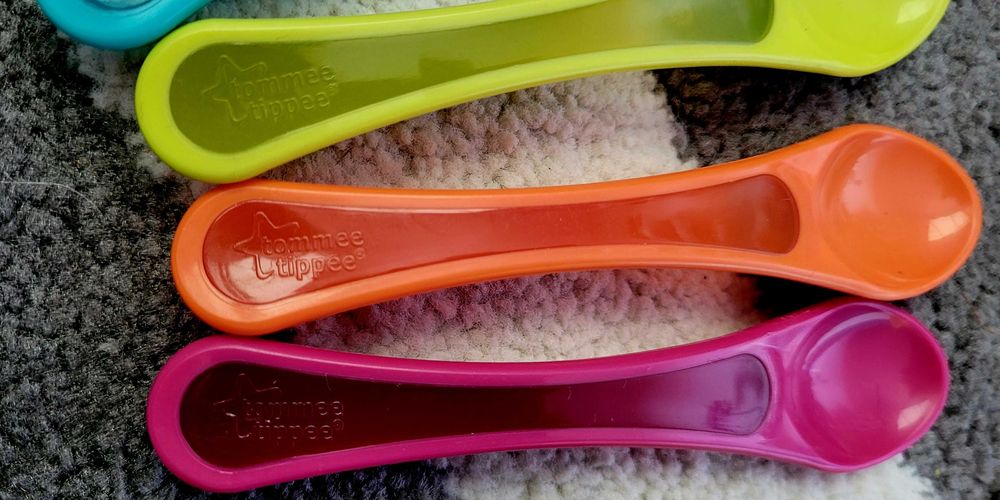 Биберони и лъжици Tommee Tippee