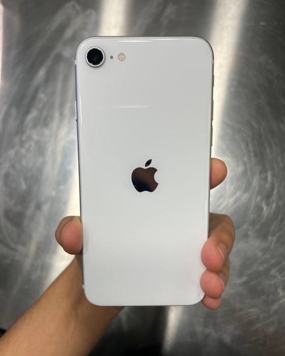 iPhone se 2020 идеално
