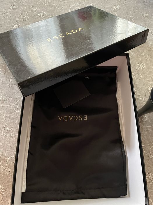 Escada боти чисто нови N 38.5