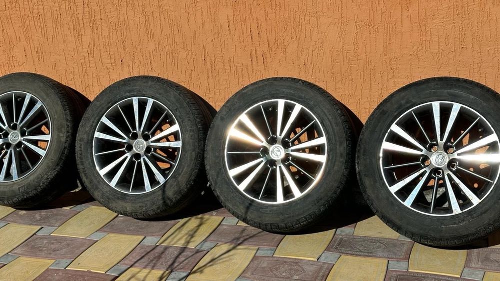 Продам колеса на Lexus RX