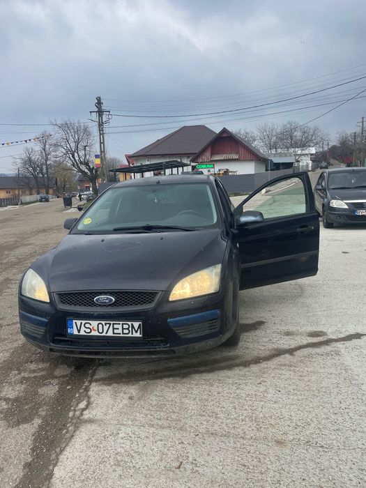 Vand ford, pornește la sfert merge problema e ca nu i mai cuplează ambreiajul detalii la telefon 0771659748