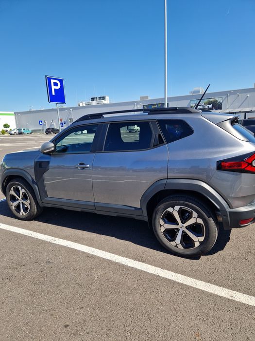 Vând Dacia Duster