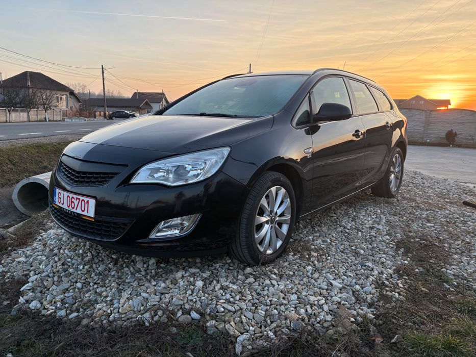 Opel Astra   J  Breack