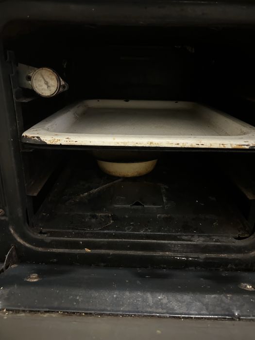 Продается газ за 5000 тг творог есть