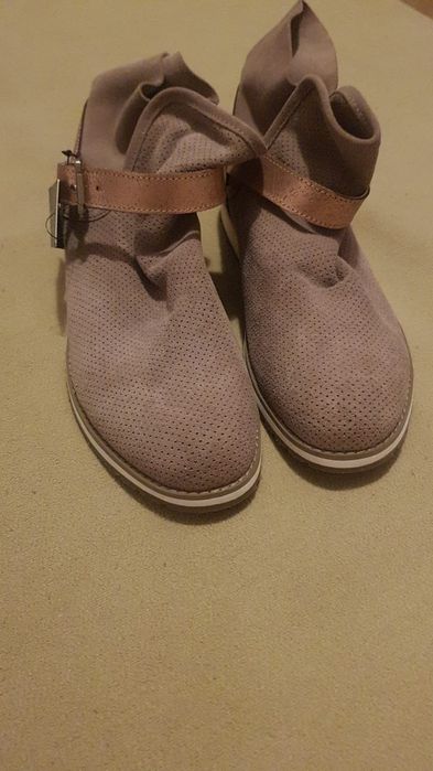 Ghete piele dama Emu 40/41