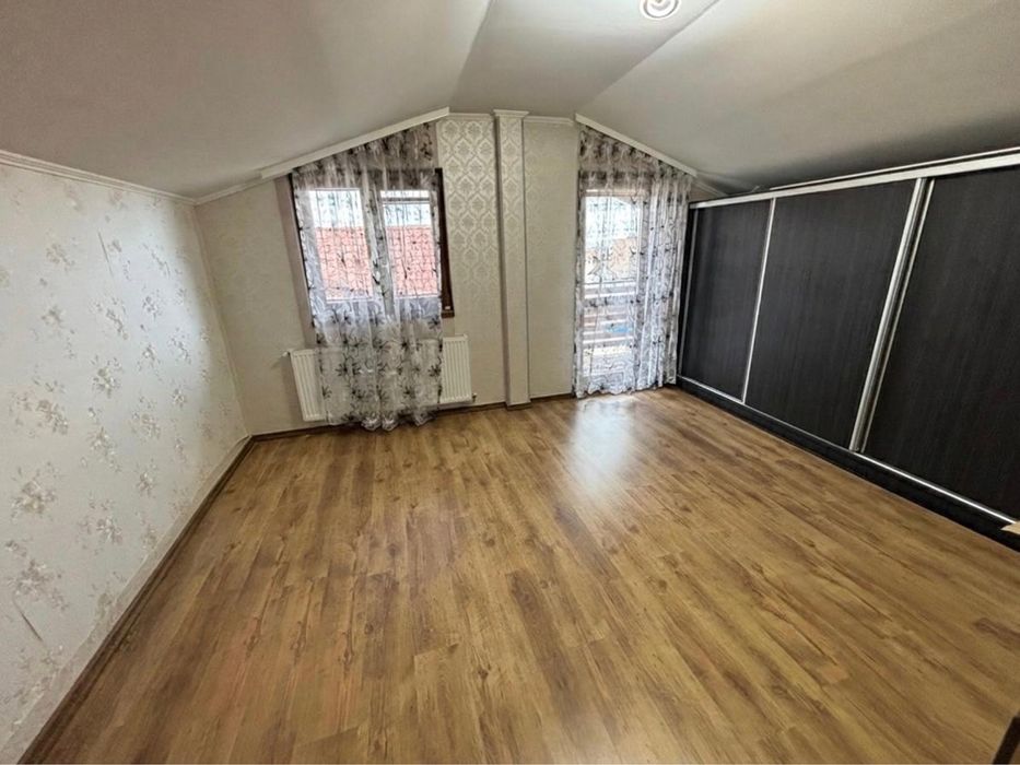 Casa 5 camere pretabila pentru 2 FAMILII in Cartierul Arhitectilor