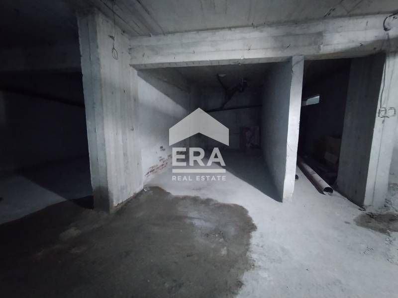 Продава се Гараж / Паркомясто в Варна, Център - 19 кв.м за 2053 €/кв.м - Снимка #3