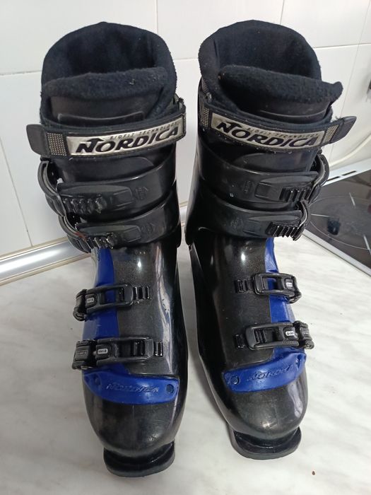 Ски; обувки 45 номер;щеки