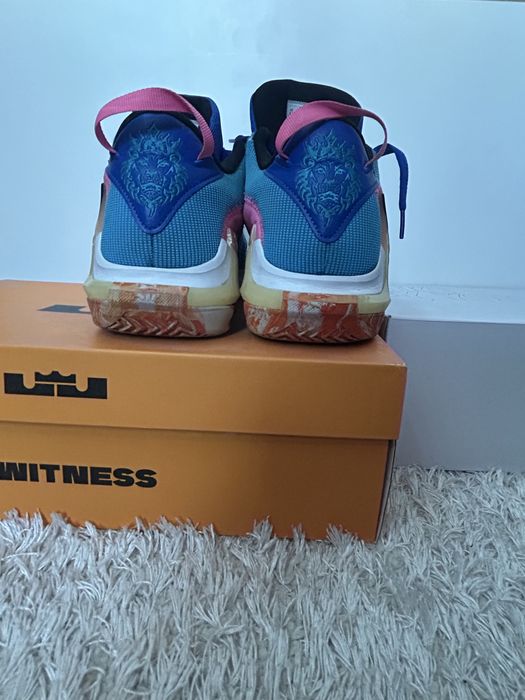 Nike Lebron Witness 7
