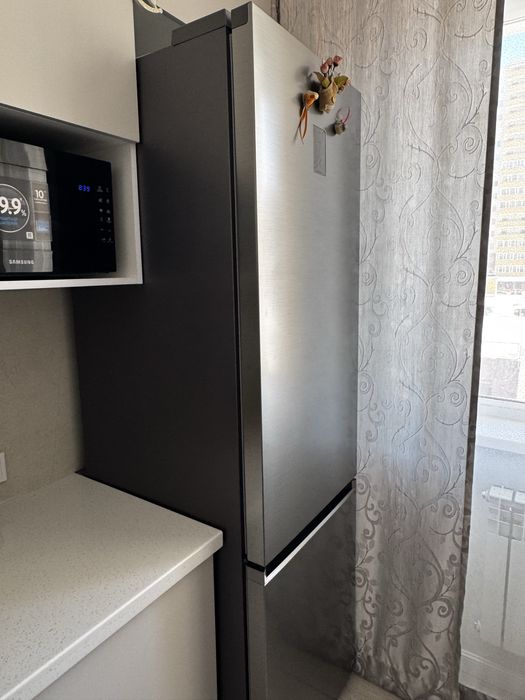 Продам холодильник SAMSUNG