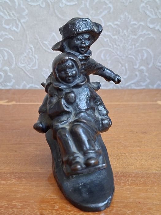 Продам фигурку "Касли"