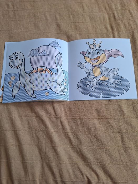Книжки за оцветяване с вода