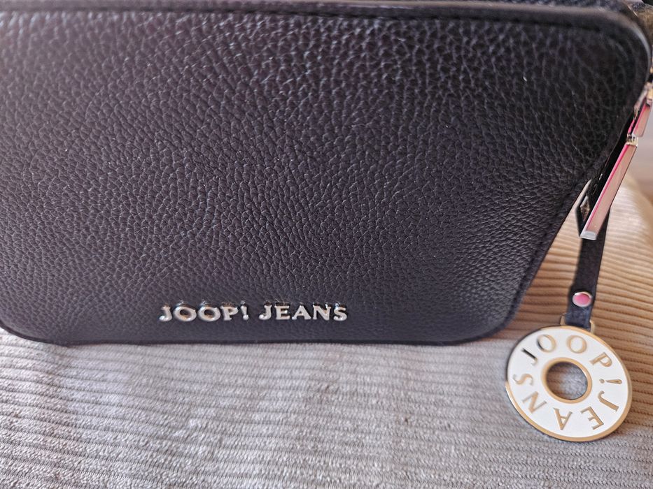 2 броя нови чанти.