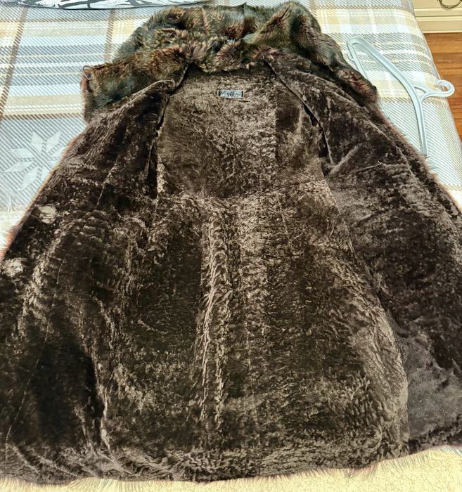 Продам женскую дубленку