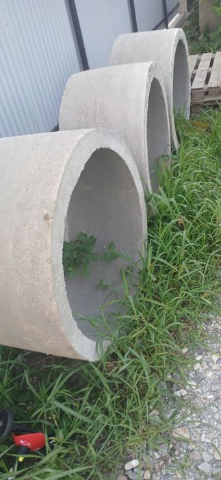 Vând tuburi fântână cu diametrul  exterior  de 100cm și înălțime de 50 cm