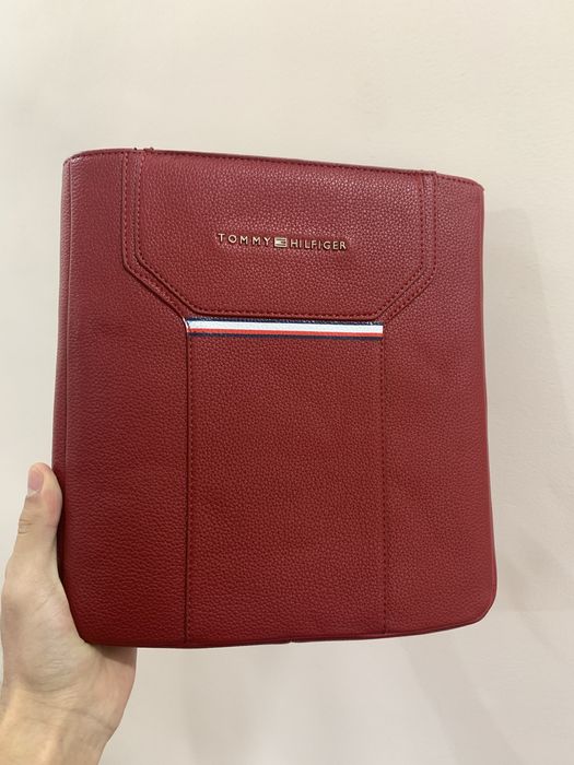 Сумка из tommy Hilfiger