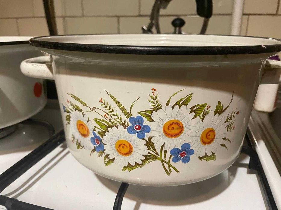 Разная посуда,кастрюли,мяморубка