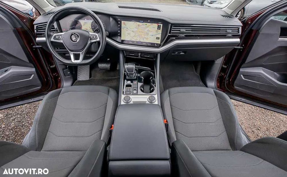VOLKSWAGEN Touareg 2019 — imagine 4