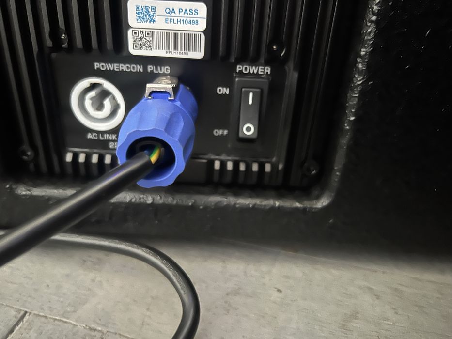 Vand sistem de sunet 2 basi 2 sateliti activ