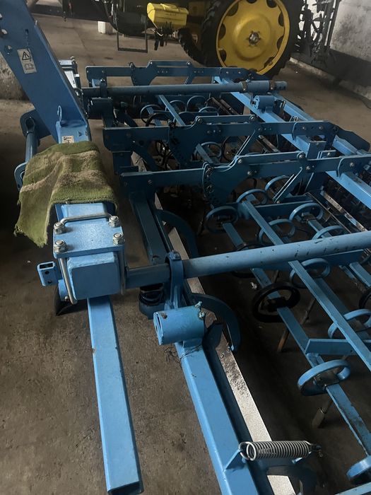 16 ha teren arabil Tecuci irigatii Utilaje agricole