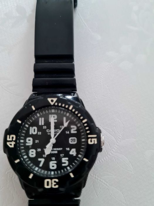 Детски часовник Casio, перфектен