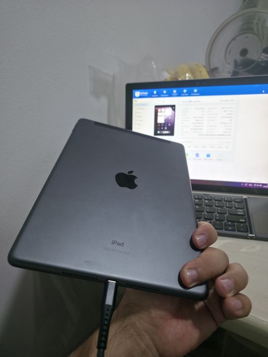 Ipad 7 128 GB Black LLA