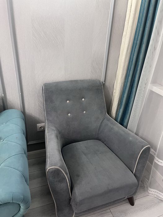 Продам диван вместе с креслом