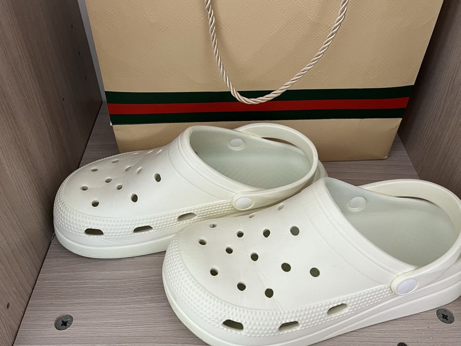 Кроксы женские