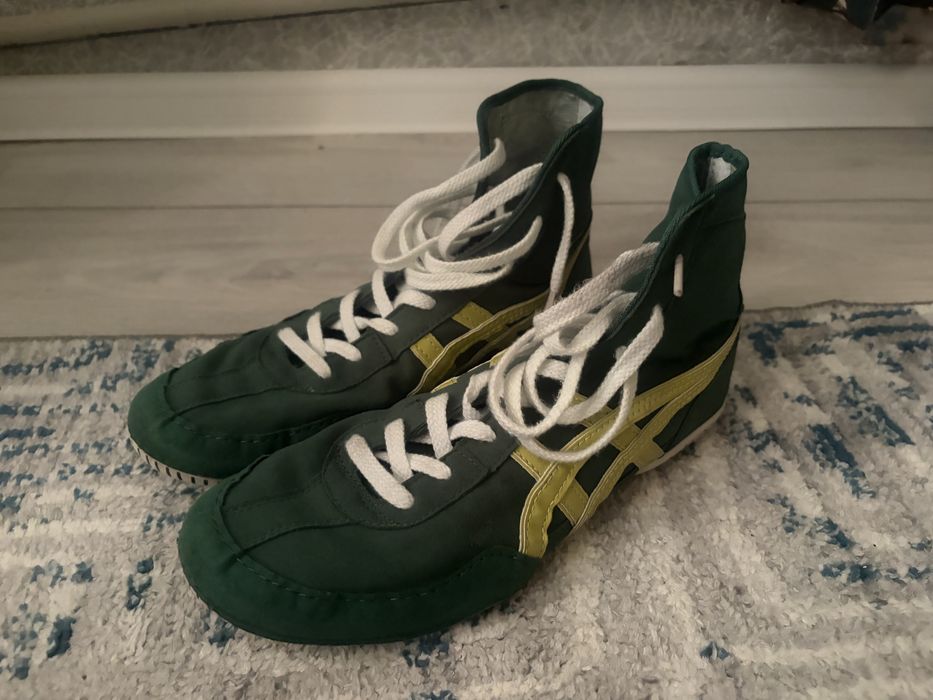 Борцовки Asics продаю