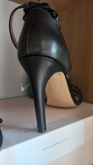 Сандал естествена кожа