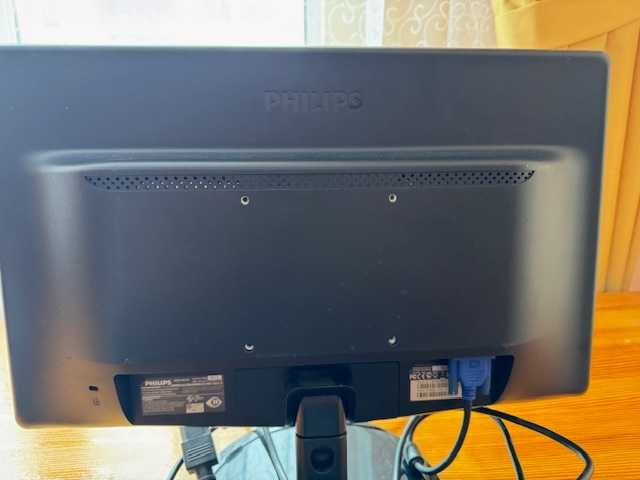 Монитор Philips 196V3L - 18.5"
