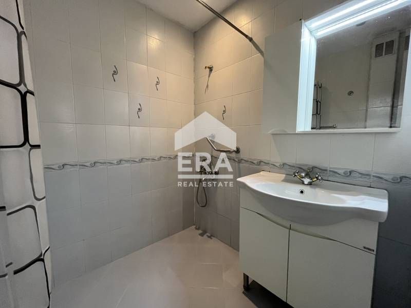 Дава се под наем Тристаен апартамент в София, Хиподрума - 100 кв.м за 648.21 € - Снимка #8