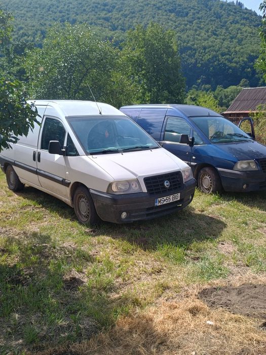 Vând doua mașini una pentru piese și una cu acte în regulă cu fiscal pe loc