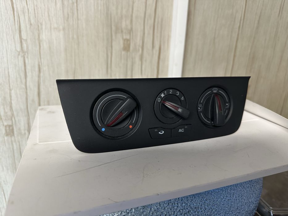 Управление Климатик за Сеат Ибиза 2008-2015г.!