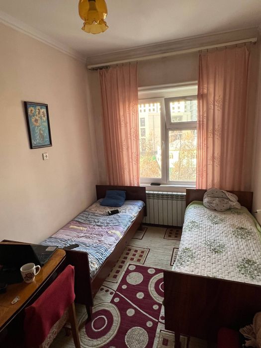 Срочно. Сдается комната в 3-х комнатной квартире