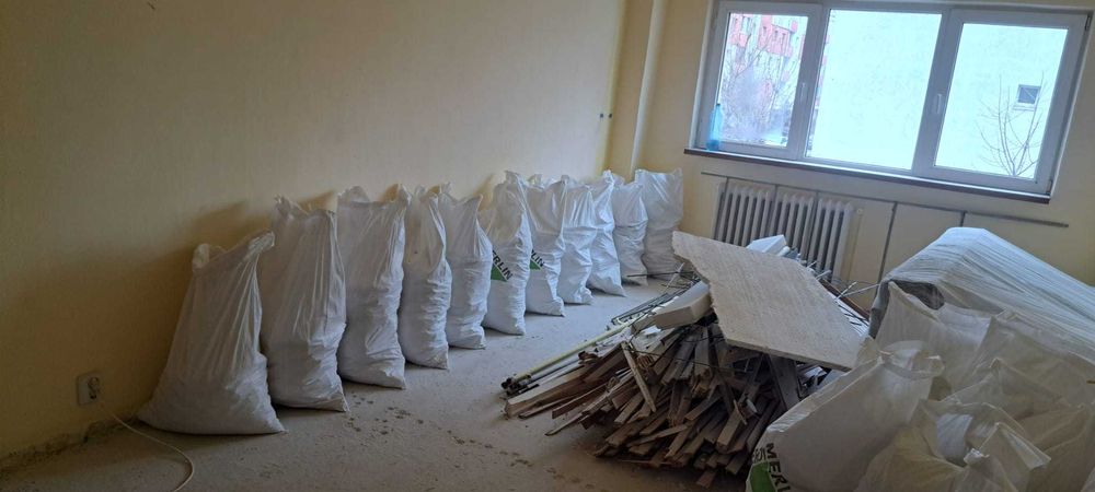 Transport moloz saci Demolari